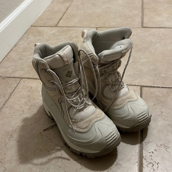 Columbia snow boots - Picture 1 of 3